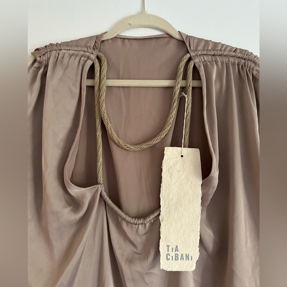 Beautiful silk new with tags Tia Cibani dress with rope neckline detail